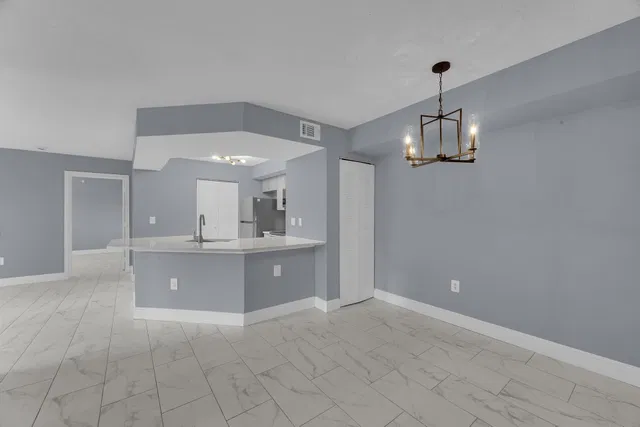 Unit 203 photo 6