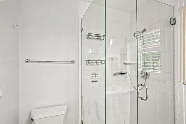 Unit 32B photo 35