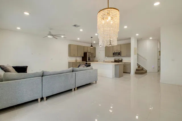 Unit 602 photo 17