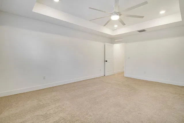 Unit 602 photo 21