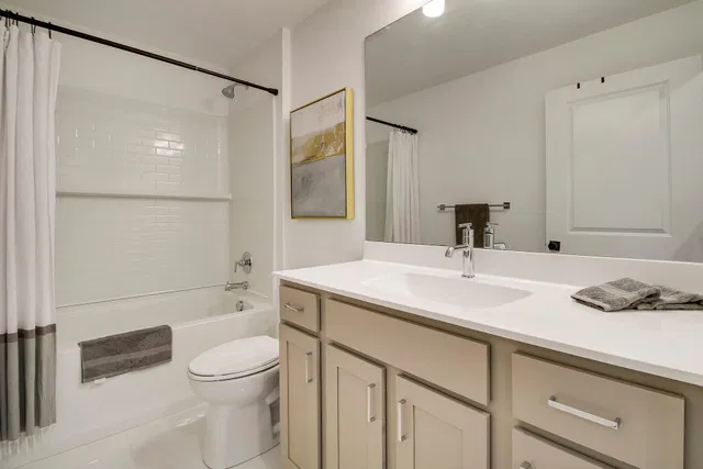 Unit 602 photo 29