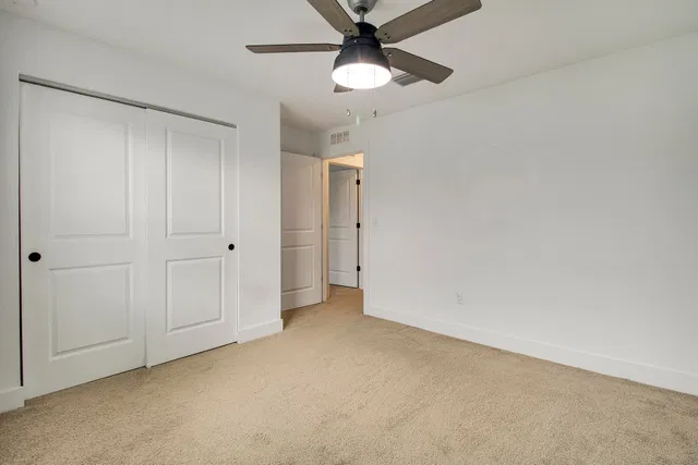 Unit 602 photo 32