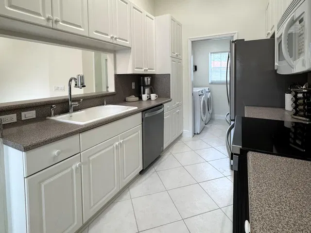 Residence photo 7