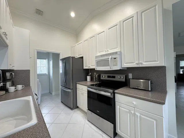 Residence photo 8