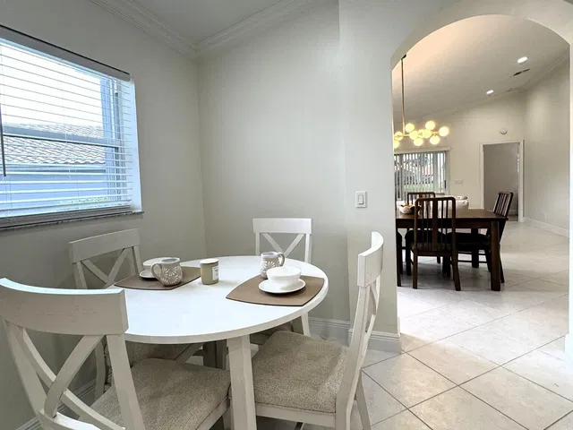 Residence photo 12
