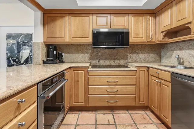  Unit 261 photo 15