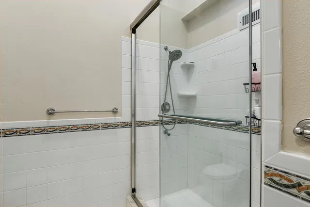  Unit 261 photo 22