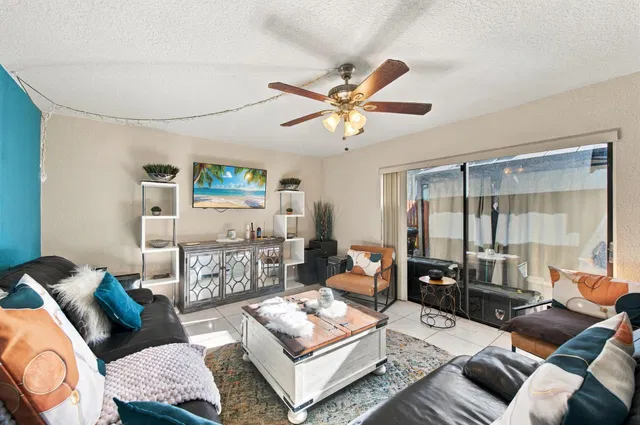 Residence photo 8