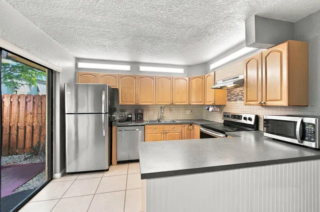 Residence photo 12