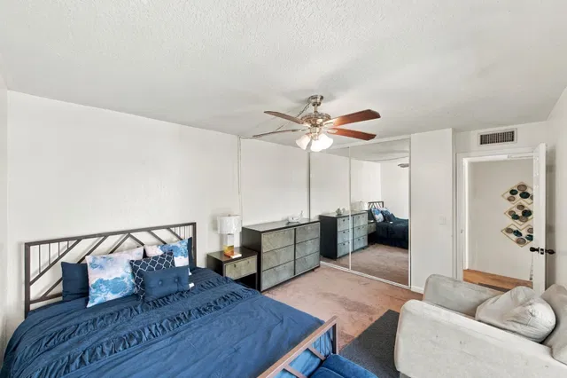 Residence photo 20