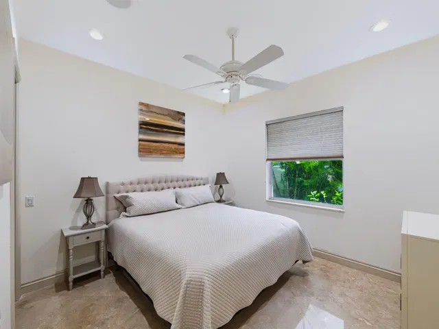 Residence photo 20