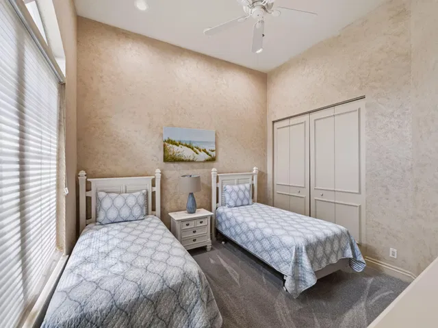 Residence photo 22