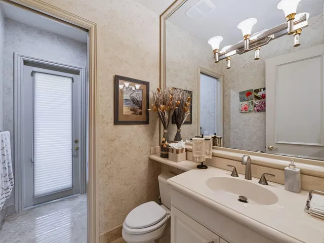 Residence photo 23