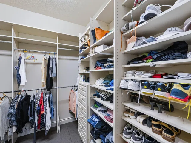 Residence photo 26