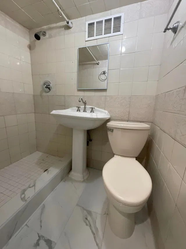  Residence photo 5