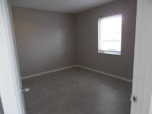 Residence photo 3