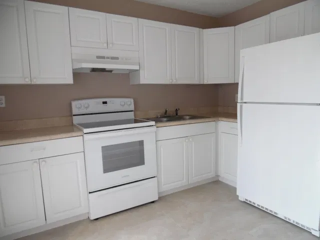 Residence photo 5