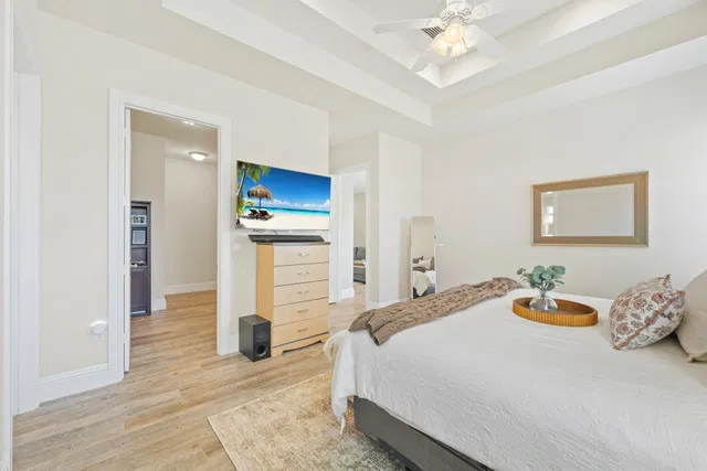 Residence photo 12