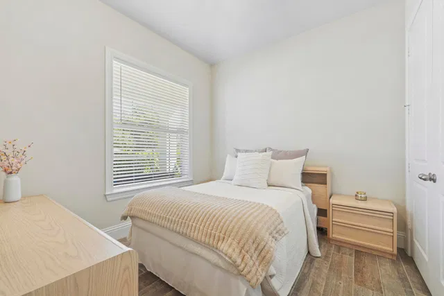 Residence photo 16