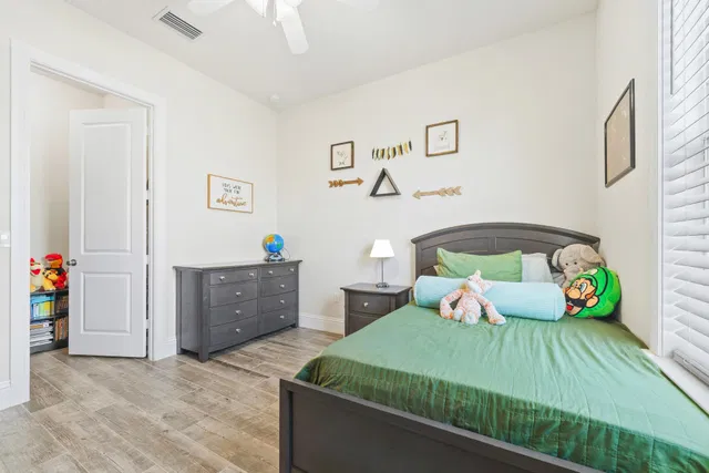 Residence photo 18