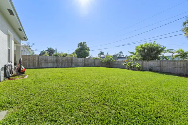 Residence photo 22