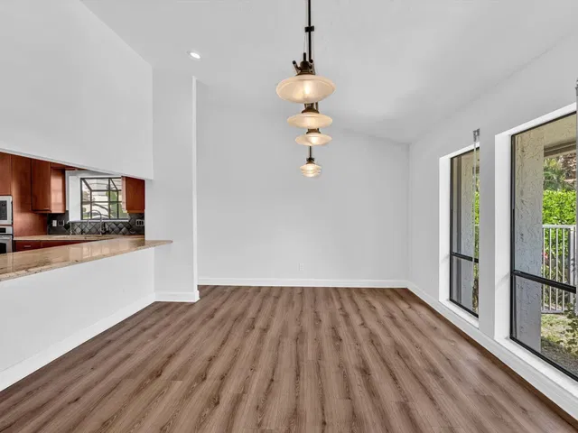  Residence photo 31