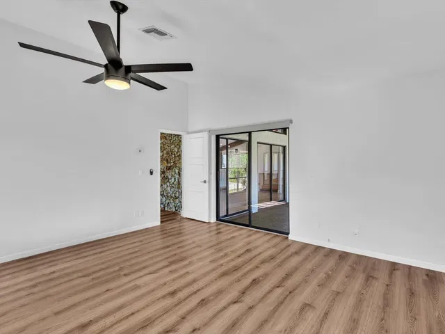  Residence photo 39