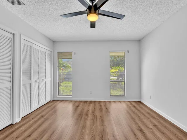  Residence photo 57