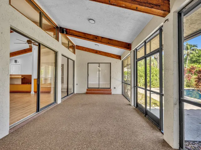  Residence photo 65