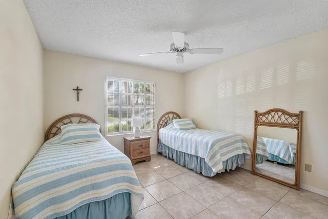  Residence photo 16