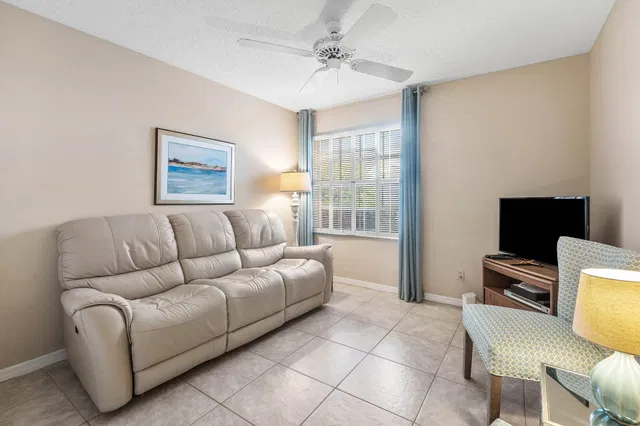  Residence photo 18