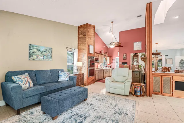 Residence photo 18