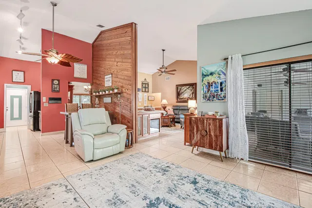 Residence photo 19