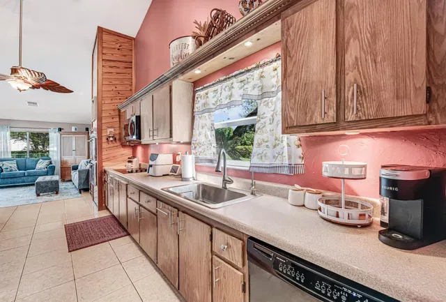 Residence photo 27