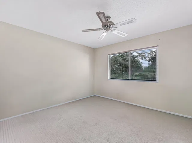Residence photo 41