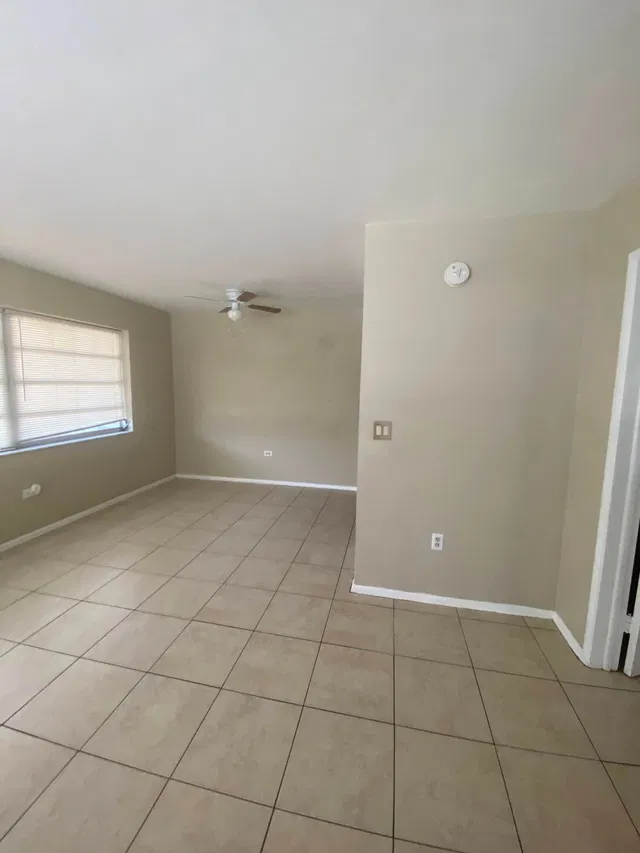  Residence photo 8