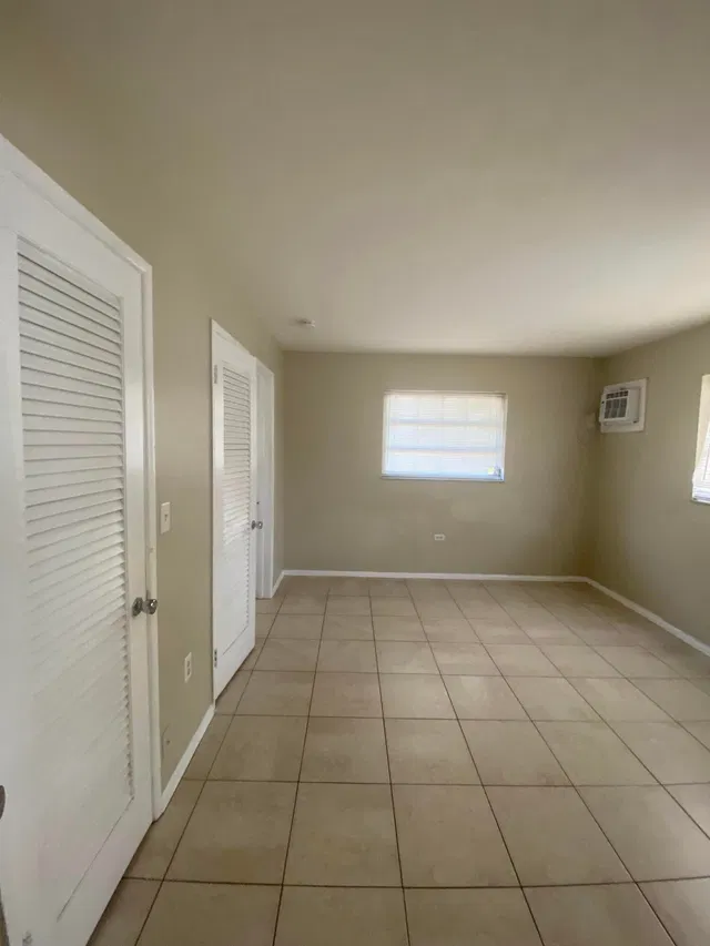 Residence photo 9