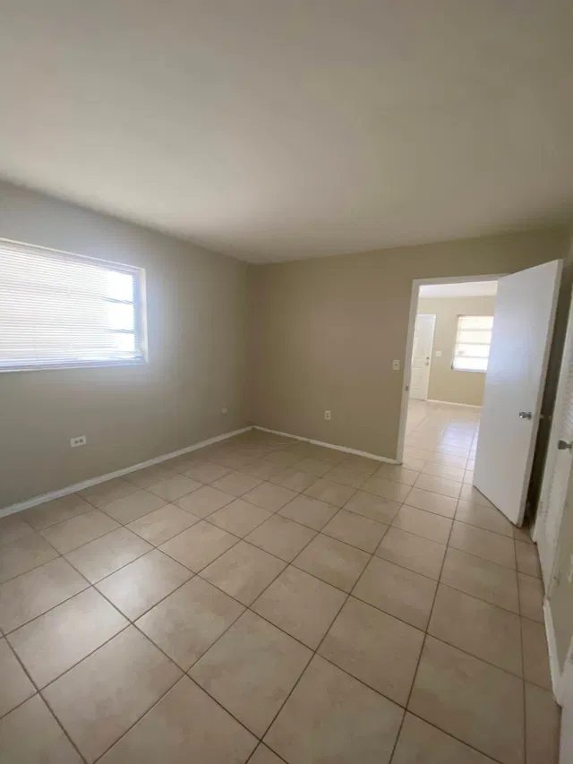  Residence photo 12