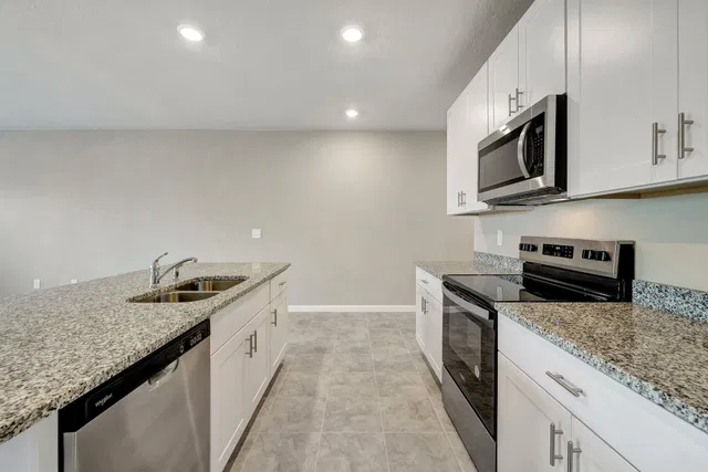 Residence photo 8