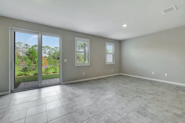 Residence photo 14