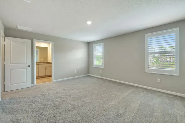 Residence photo 16