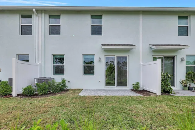 Residence photo 28