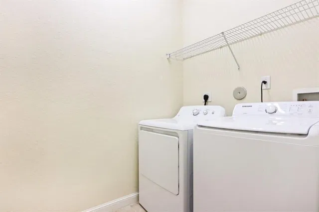 Unit 1 photo 24