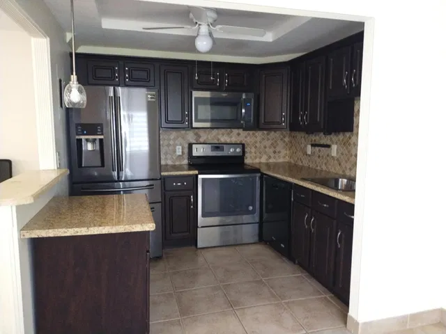 Residence photo 3