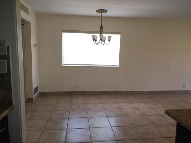 Residence photo 6
