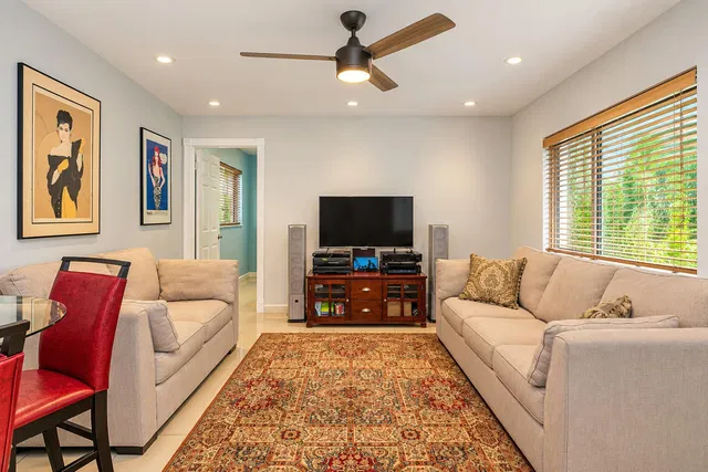  Residence photo 13