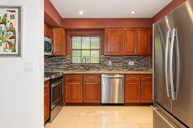  Residence photo 15