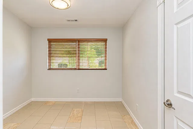  Residence photo 24
