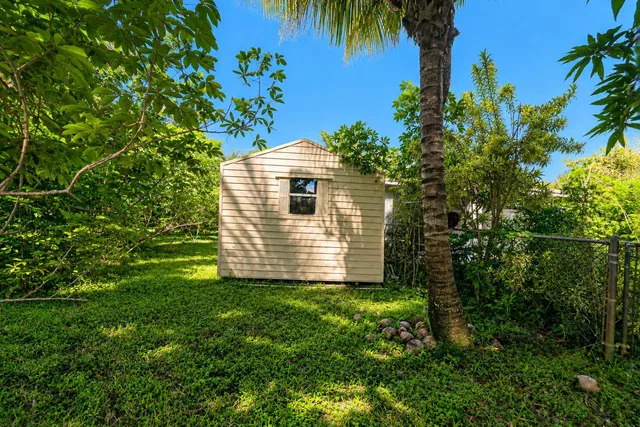  Residence photo 42