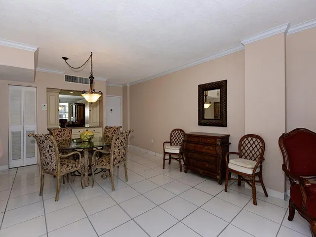 The Patrician of Palm Beach Unit 621 photo 12
